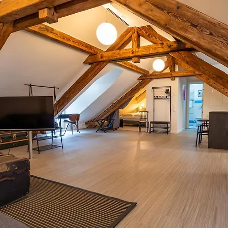 Central Art Loft Penthouse *